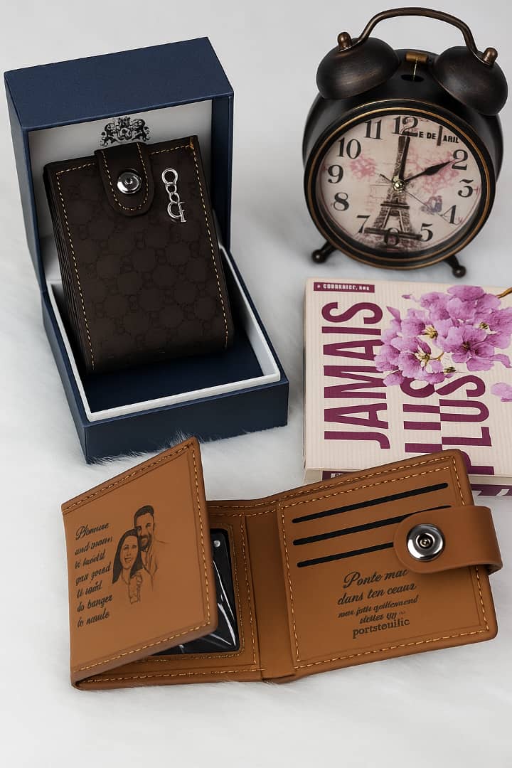 محفضة جلد مخصصة بلاسم والعبارت التي تريد